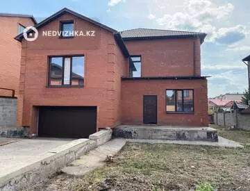 5-комнатный дом, 6 соток, 326 м²