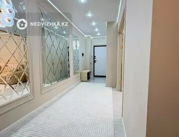 2-комнатная квартира, этаж 6 из 13, 70 м², миниатюра 1