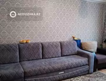 2-комнатная квартира, этаж 3 из 5, 46 м², миниатюра 3
