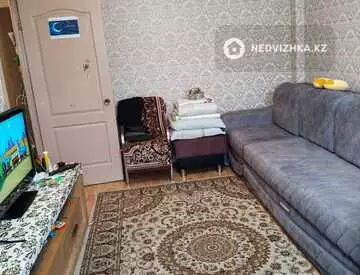 2-комнатная квартира, этаж 3 из 5, 46 м², миниатюра 2
