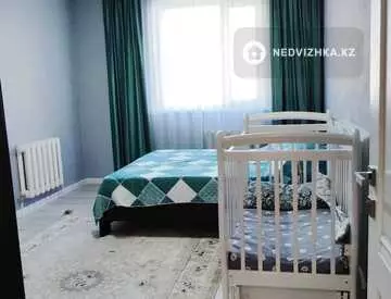 3-комнатная квартира, этаж 15 из 18, 81 м², миниатюра 2