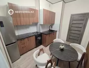2-комнатная квартира, этаж 12 из 14, 62 м², миниатюра 6