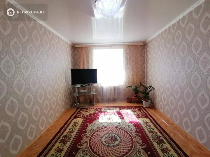 2-комнатная квартира, этаж 6 из 6, 61 м², фотография 4