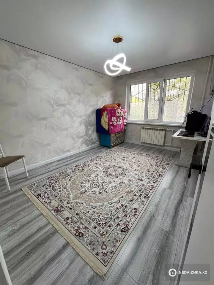2-комнатная квартира, этаж 1 из 5, 48 м²