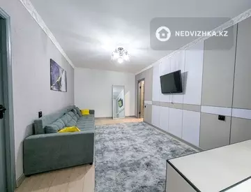 2-комнатная квартира, этаж 2 из 5, 42 м², миниатюра 1