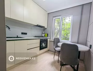 2-комнатная квартира, этаж 2 из 5, 42 м², миниатюра 6