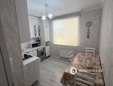 3-комнатная квартира, этаж 5 из 5, 80 м², миниатюра 10