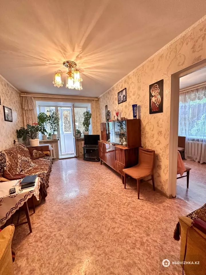 2-комнатная квартира, этаж 3 из 5, 43 м², фотография 5