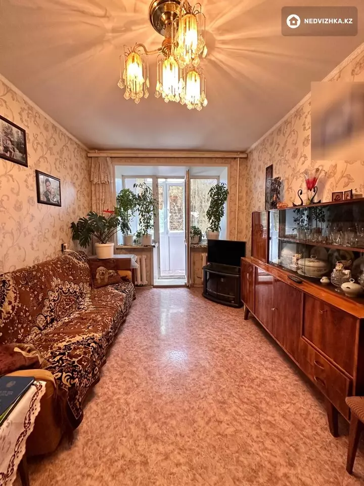 2-комнатная квартира, этаж 3 из 5, 43 м²