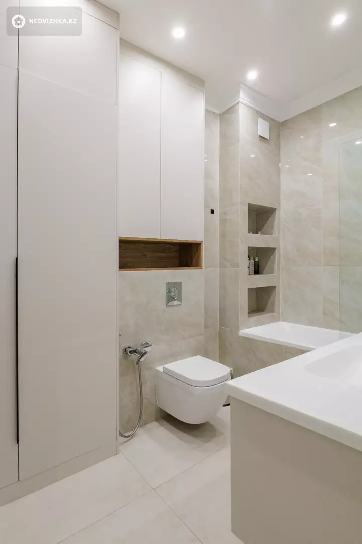 4-комнатная квартира, этаж 3 из 20, 108 м², 2-фотосурет