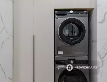 4-комнатная квартира, этаж 3 из 20, 108 м², миниатюра 7