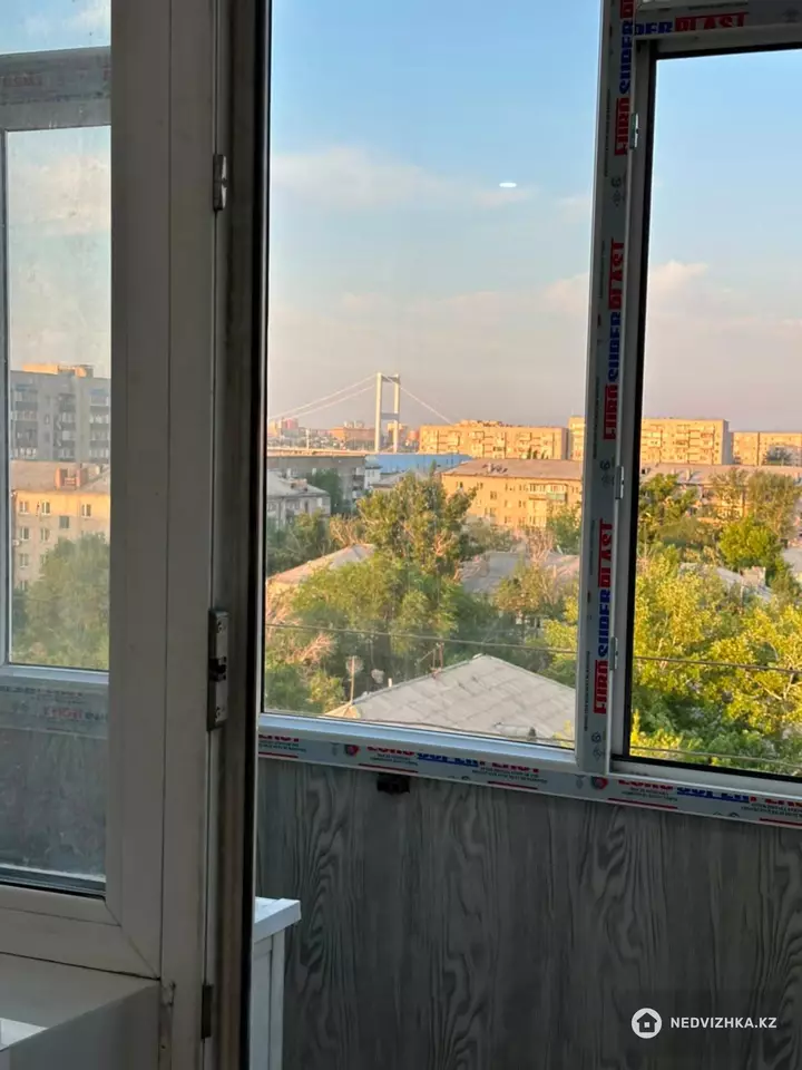 4-комнатная квартира, этаж 8 из 10, 83 м², фотография 2