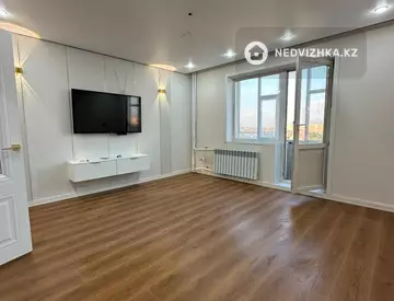 4-комнатная квартира, этаж 8 из 10, 83 м², миниатюра 3