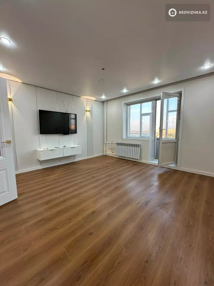 4-комнатная квартира, этаж 8 из 10, 83 м², фотография 3