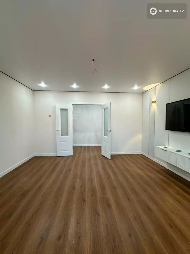 4-комнатная квартира, этаж 8 из 10, 83 м², фотография 4