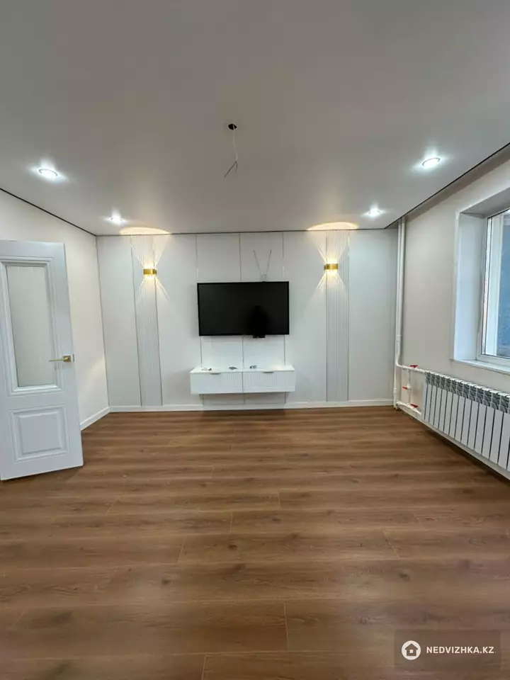 4-комнатная квартира, этаж 8 из 10, 83 м², фотография 5