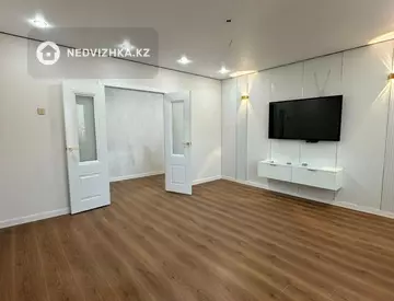 4-комнатная квартира, этаж 8 из 10, 83 м², миниатюра 6