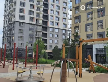 1-комнатная квартира, этаж 7 из 12, 44 м², миниатюра 2