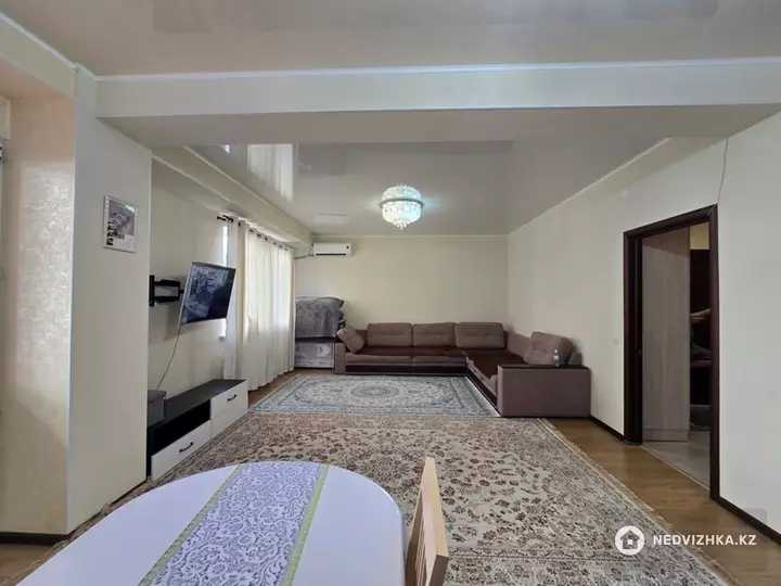 1-комнатная квартира, этаж 3 из 16, 53 м², фотография 2