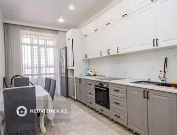 2-комнатная квартира, этаж 9 из 9, 70 м², миниатюра 2