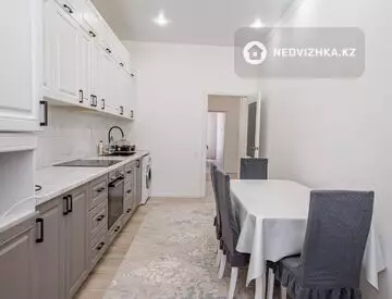 2-комнатная квартира, этаж 9 из 9, 70 м², миниатюра 3