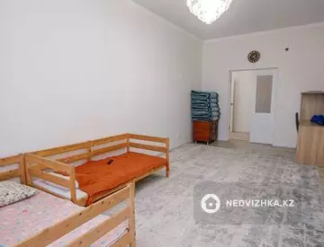 2-комнатная квартира, этаж 9 из 9, 70 м², миниатюра 10
