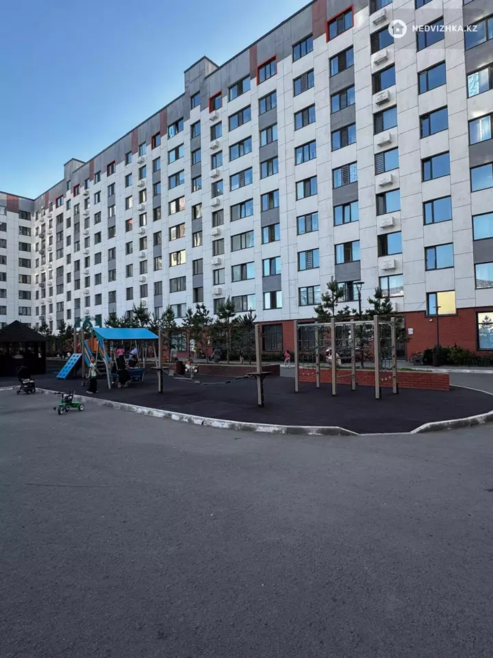 2-комнатная квартира, этаж 4 из 9, 49 м²