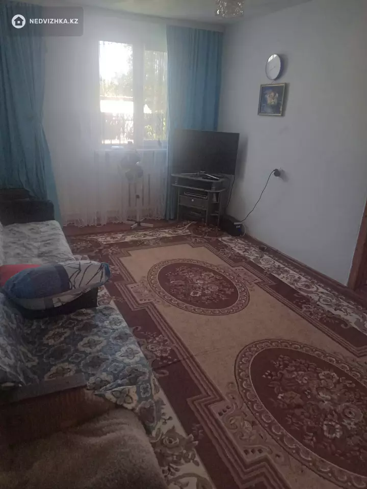 5-бөлмелі үй, 8 соттық, 150 м², На длительный срок