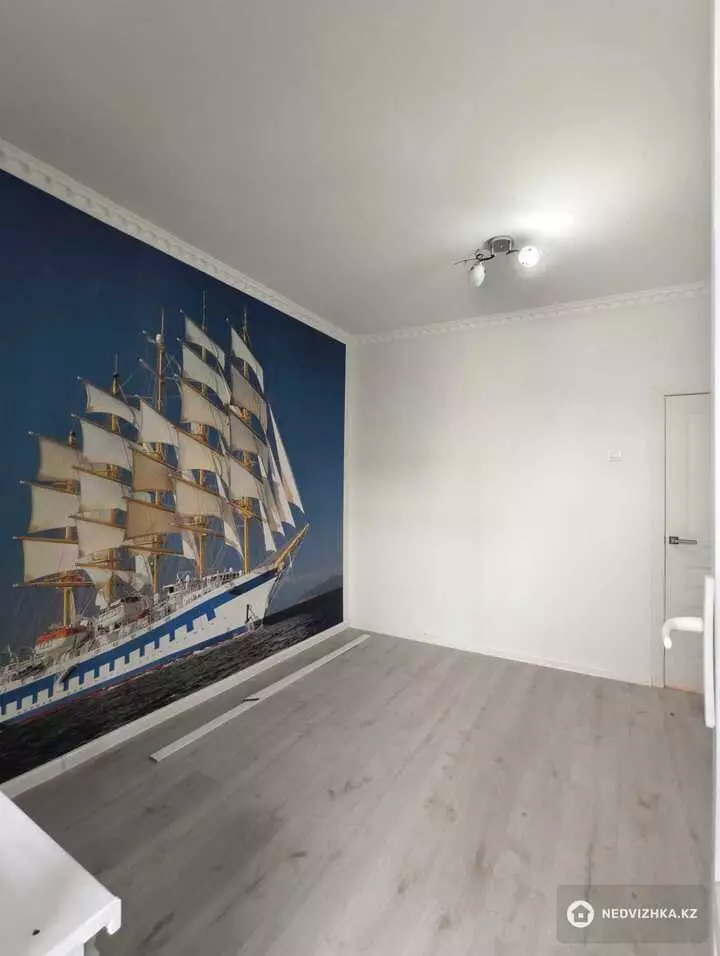 2-комнатная квартира, этаж 4 из 5, 56 м²