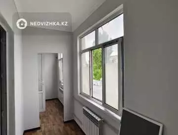 2-комнатная квартира, этаж 4 из 5, 56 м², миниатюра 8