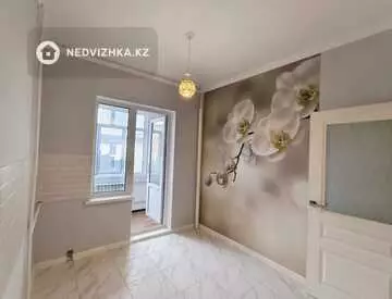 2-комнатная квартира, этаж 4 из 5, 56 м², миниатюра 1