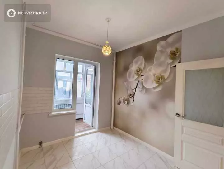 2-комнатная квартира, этаж 4 из 5, 56 м²