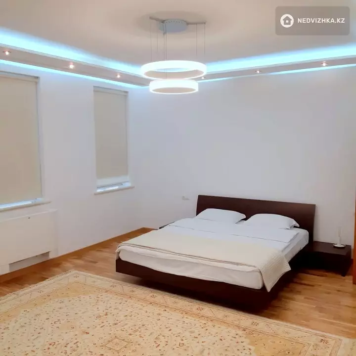 2-комнатная квартира, этаж 17 из 32, 92 м², На длительный срок, фотография 5