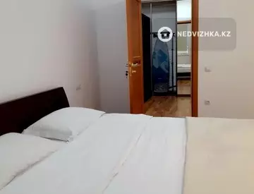 2-комнатная квартира, этаж 17 из 32, 92 м², На длительный срок, миниатюра 6