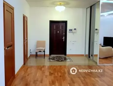 2-комнатная квартира, этаж 17 из 32, 92 м², На длительный срок, миниатюра 8