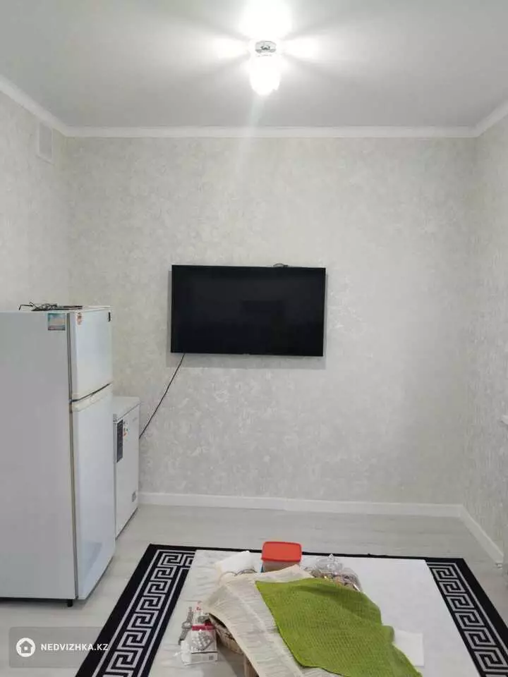 2-комнатная квартира, этаж 2 из 2, 78 м², фотография 2