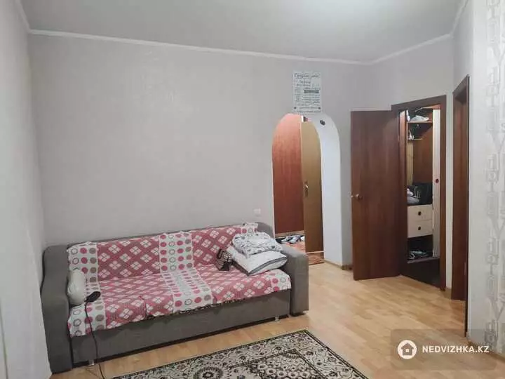 1-комнатная квартира, этаж 6 из 10, 38 м²