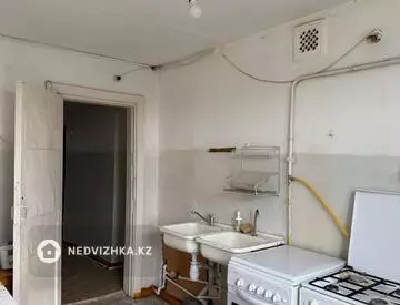 2-комнатная квартира, этаж 9 из 9, 42 м², миниатюра 10