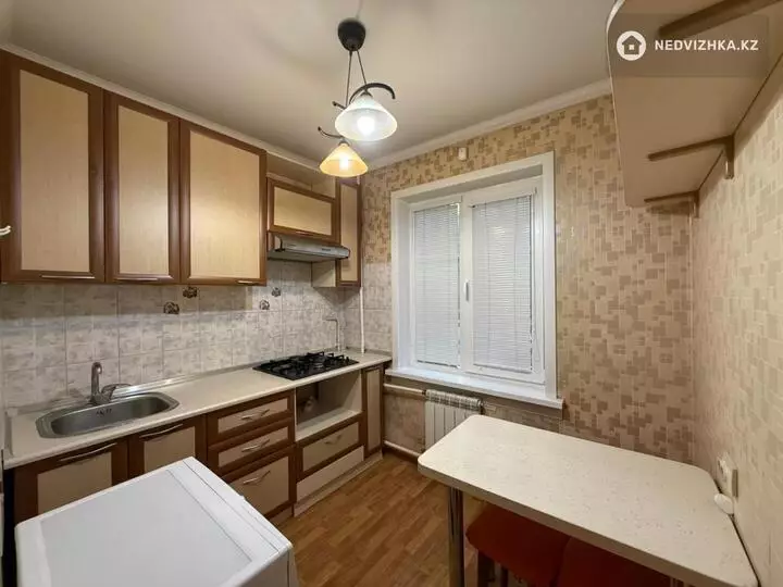 1-комнатная квартира, этаж 1 из 5, 32 м², фотография 2
