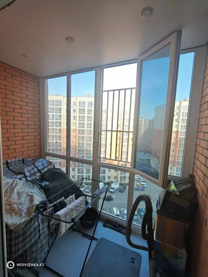 1-комнатная квартира, этаж 9 из 12, 38 м², фотография 3