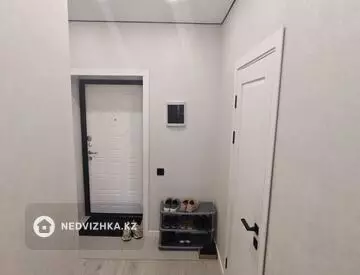 1-комнатная квартира, этаж 9 из 12, 38 м², миниатюра 11