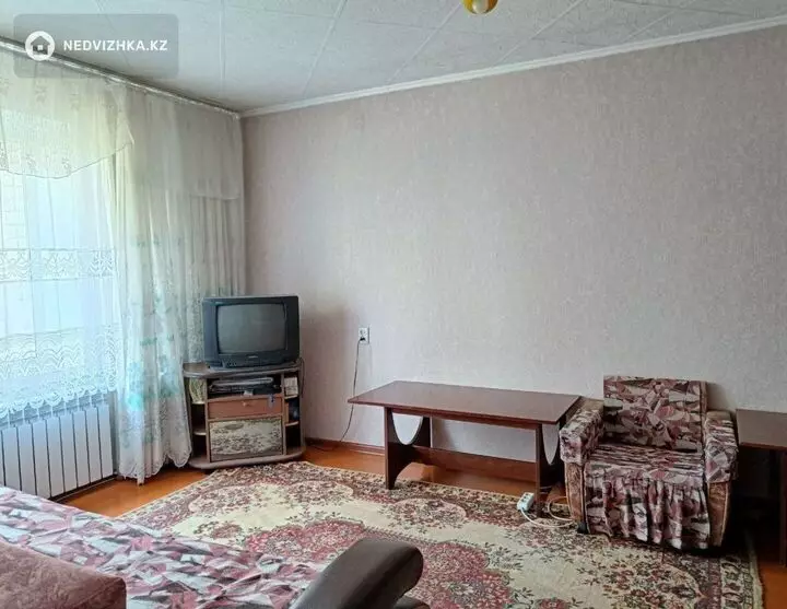 1-комнатная квартира, этаж 2 из 9, 34 м², фотография 2