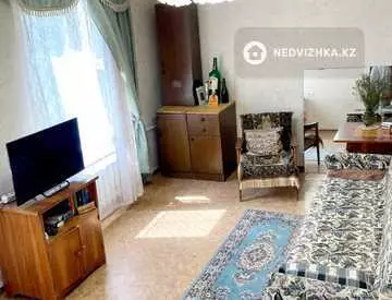 3-комнатная квартира, этаж 5 из 5, 57 м², миниатюра 1