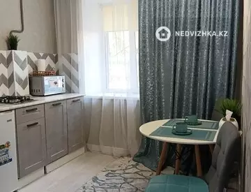 1-комнатная квартира, этаж 1 из 6, 42 м², Посуточно