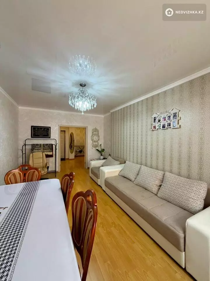 2-комнатная квартира, этаж 17 из 22, 67 м², фотография 4