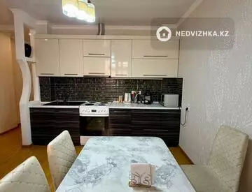 2-комнатная квартира, этаж 17 из 22, 67 м², миниатюра 5