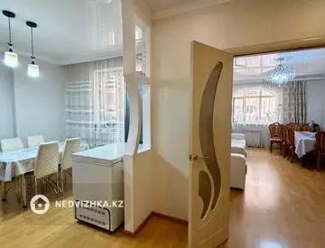 2-комнатная квартира, этаж 17 из 22, 67 м², миниатюра 8