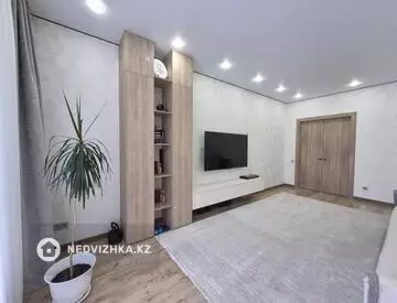 4-комнатная квартира, этаж 2 из 12, 133 м²