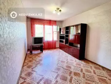2-комнатная квартира, этаж 3 из 6, 55 м², миниатюра 5