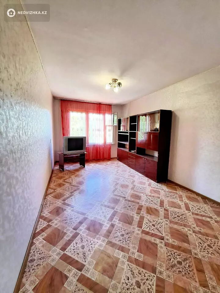 2-комнатная квартира, этаж 3 из 6, 55 м², фотография 5